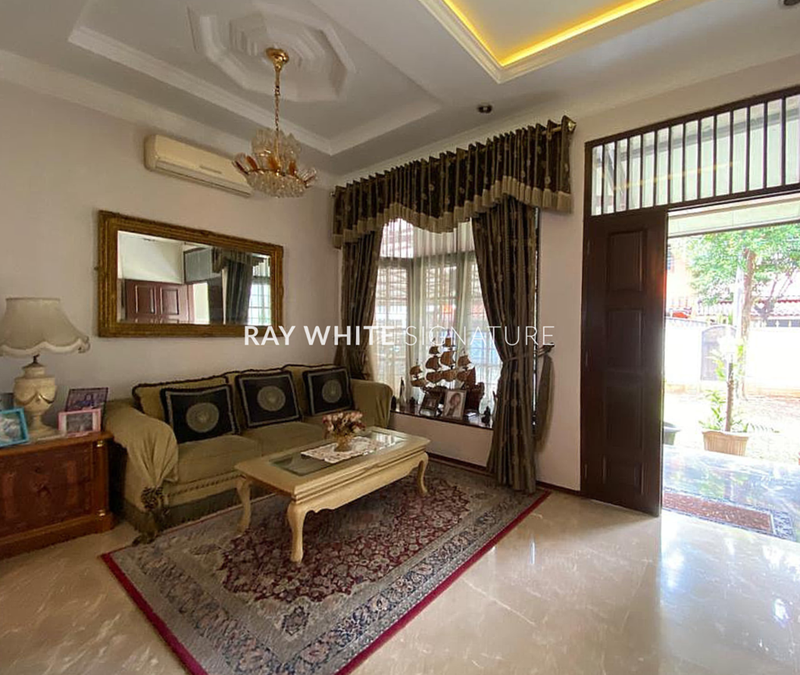 Dijual Rumah Lama Terawat di Kalibata