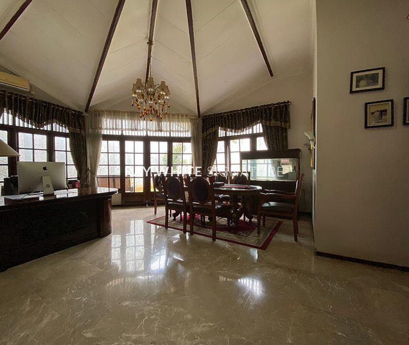 Dijual Rumah Lama Terawat di Kalibata