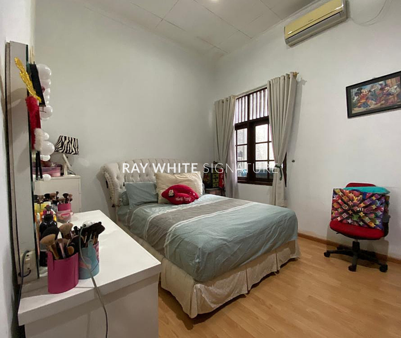 Dijual Rumah Lama Terawat di Kalibata