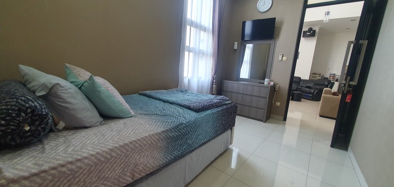 Dijual Rumah Mewah Mainroad Karawitan