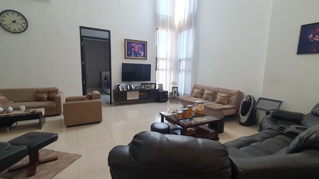 Dijual Rumah Mewah Mainroad Karawitan