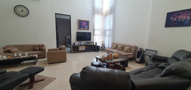 Dijual Rumah Mewah Mainroad Karawitan