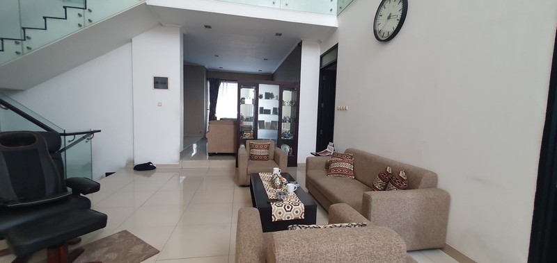 Dijual Rumah Mewah Mainroad Karawitan