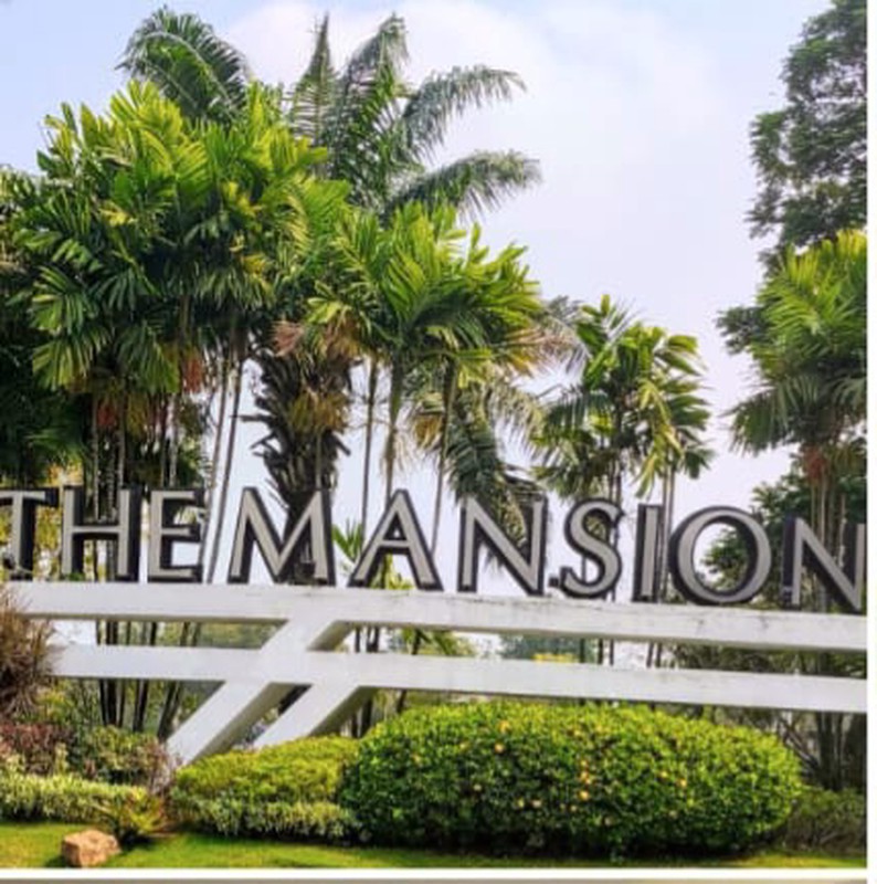 Dijual Rumah Pakuwon Indah The Mansion Surabaya Spesial 4+1 Kamar Tidur Dekat Sma Petra 1, Pakuwon Mall, Graha Family