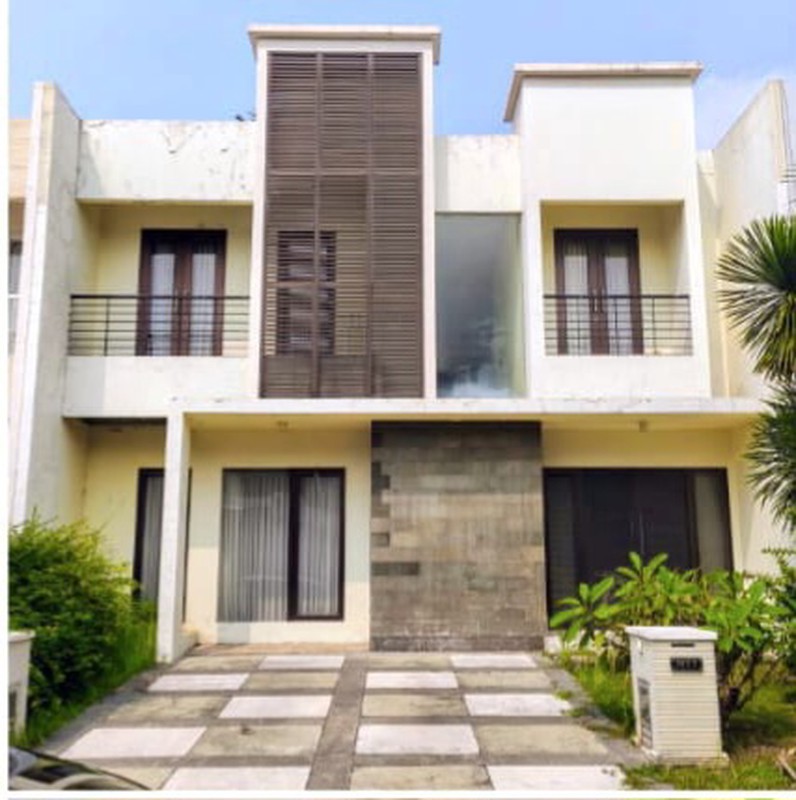 Dijual Rumah Pakuwon Indah The Mansion Surabaya Spesial 4+1 Kamar Tidur Dekat Sma Petra 1, Pakuwon Mall, Graha Family