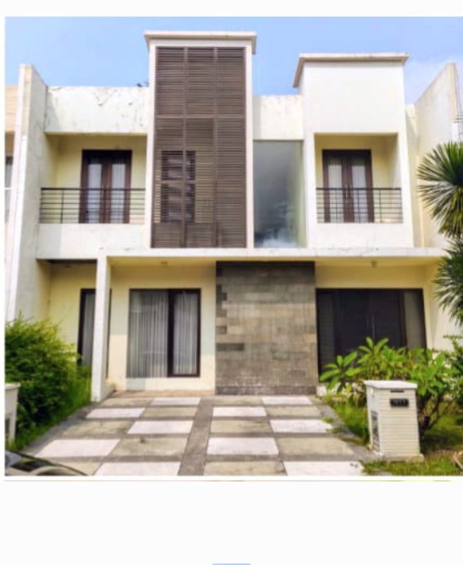 Dijual Rumah Pakuwon Indah The Mansion Surabaya Spesial 4+1 Kamar Tidur Dekat Sma Petra 1, Pakuwon Mall, Graha Family