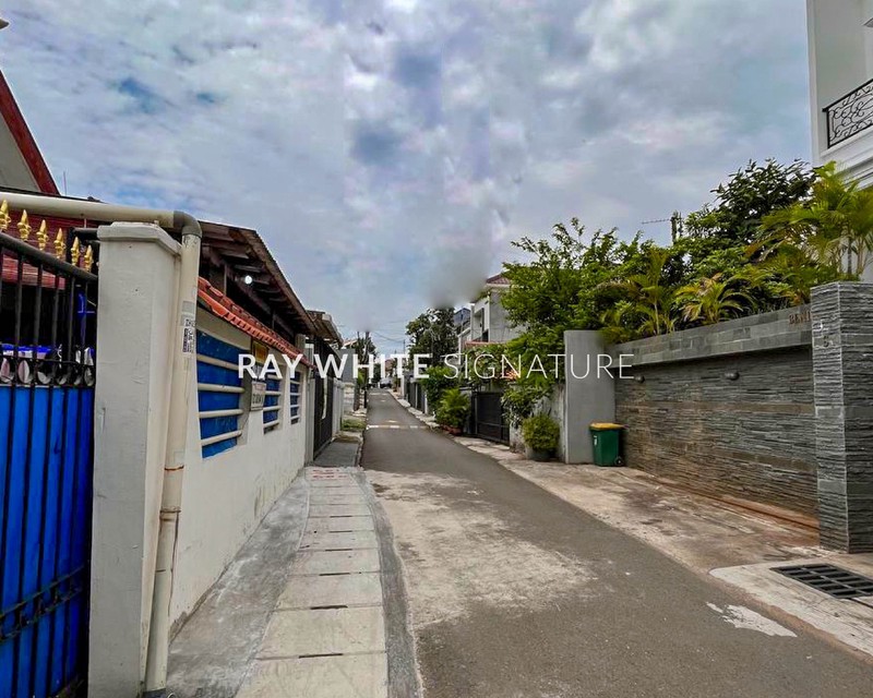 Dijual Rumah Lama Cocok Untuk Bisnis 