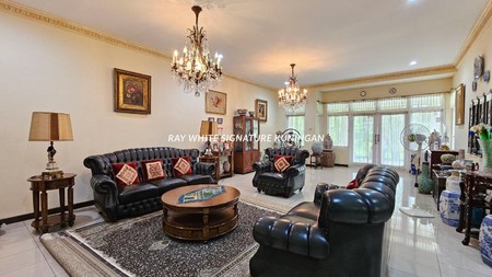 Dijual Rumah Luas & Siap Huni Lokasi Premium Kebayoran Baru