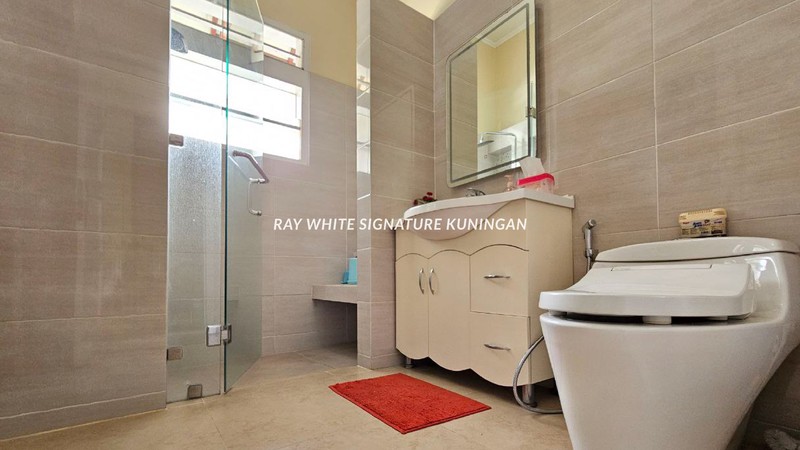 Dijual Rumah Luas & Siap Huni Lokasi Premium Kebayoran Baru