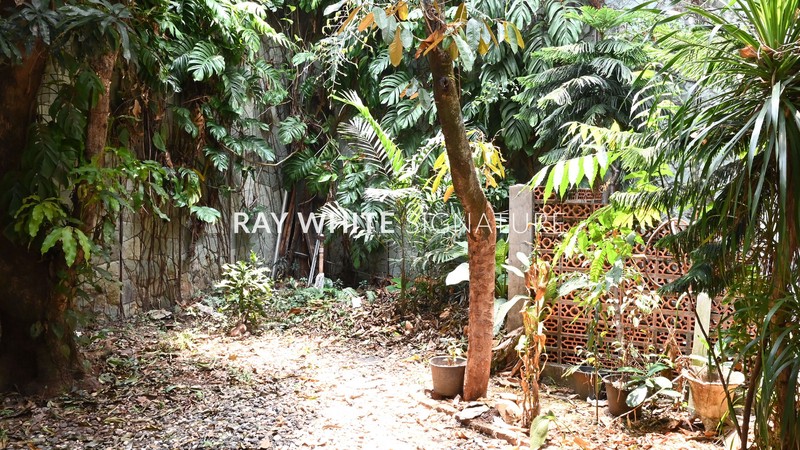 Dijual Rumah Tinggal di Jl Terusan Hang Lekir V