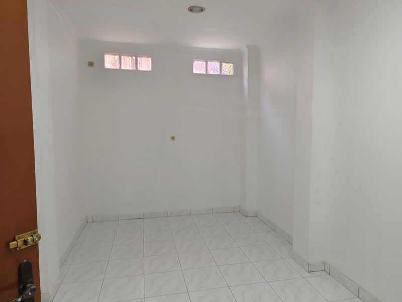 Dijual Cepat Rumah Siap Huni Taman Holis Indah 1