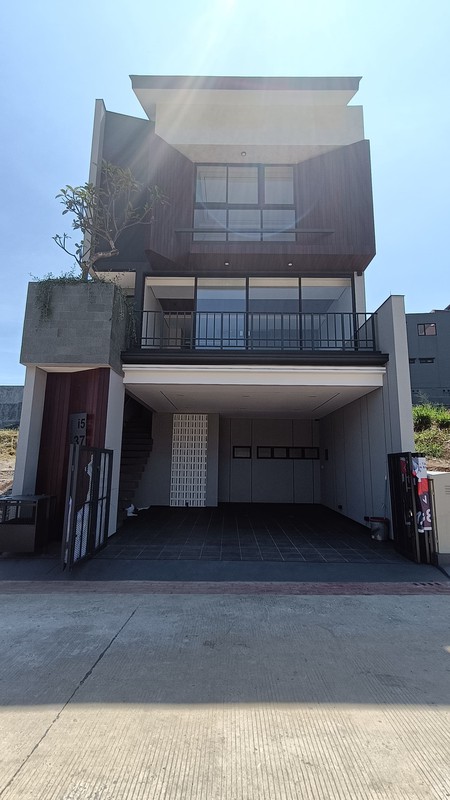 Dijual Rumah Baru Setraduta Hegar