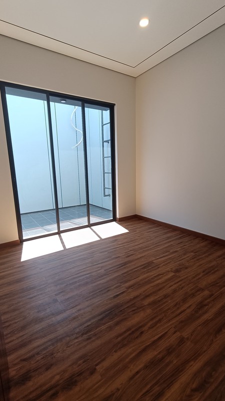 Dijual Rumah Baru Setraduta Hegar