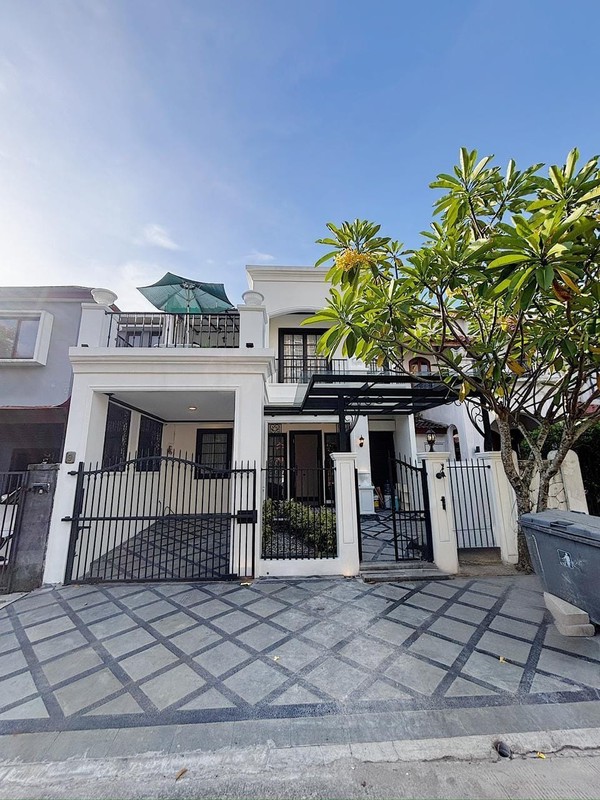 Rumah Modern Classic Siap Huni di Puri Cinere Harga Murah
