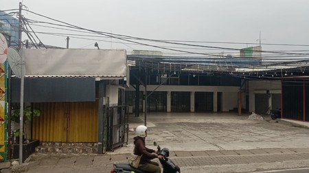 Disewa Cepat  Ruko Besar 3 Lantai Parkir Luas Jalan Raya Juanda Ciputat Lokasi Strategis dekat MRT Lebak Bulus
