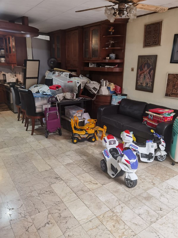 Rumah dengan Luas Tanah 720 m2 dan Bangunan 500 m2 Sertifikat SHM Lokasi Strategis @Menteng, Jakarta Pusat