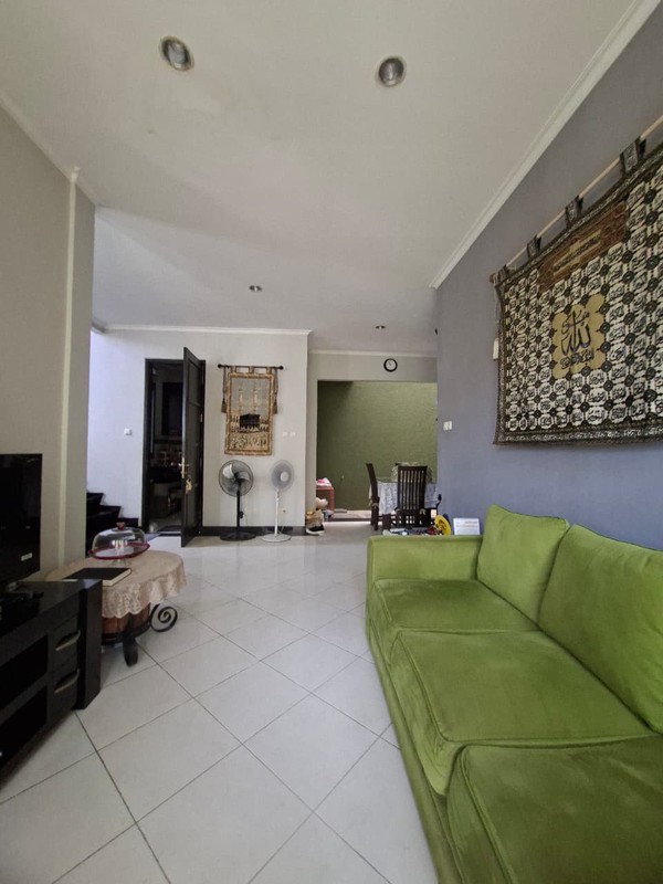 Rumah HOOK di Bintaro Jaya Cantik Semi Furnished Siap Huni 2 Lantai SHM