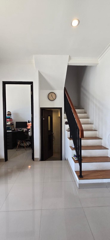 Rumah Siap Huni 2 Lantai di Ciputat Dekat Bintaro Jaya dengan Hunian Nyaman dan Asri