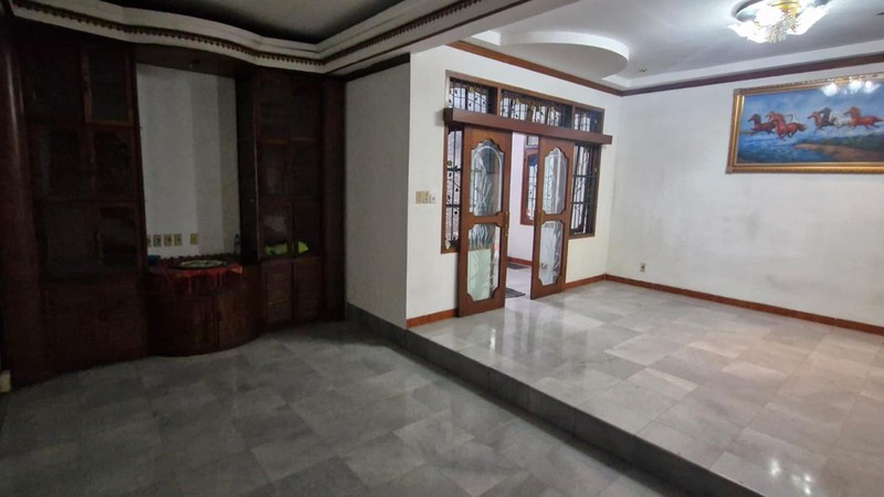 Dijual Rumah Lama Terawat Siap Huni Lokasi Strategis Di Jl. Cendrawasih, Kebayoran Lama, Jakarta Selatan