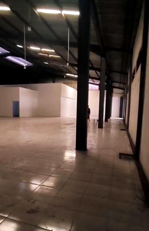 DISEWAKAN GUDANG RAYA MANUKAN WETAN SURABAYA BARAT 