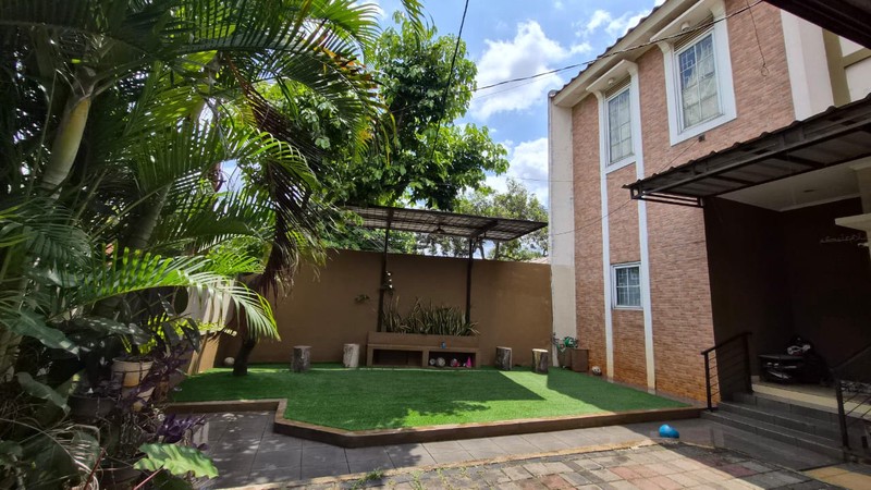 Rumah Cantik di Pondok Aren Tangerang Selatan Siap Huni SHM