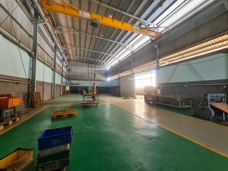 Gudang bagus standar industri di Cikarang Selatan dekat kawasan Delta Silikon, EJIP