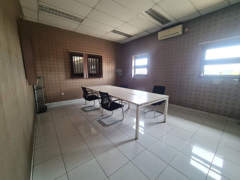 Gudang bagus standar industri di Cikarang Selatan dekat kawasan Delta Silikon, EJIP