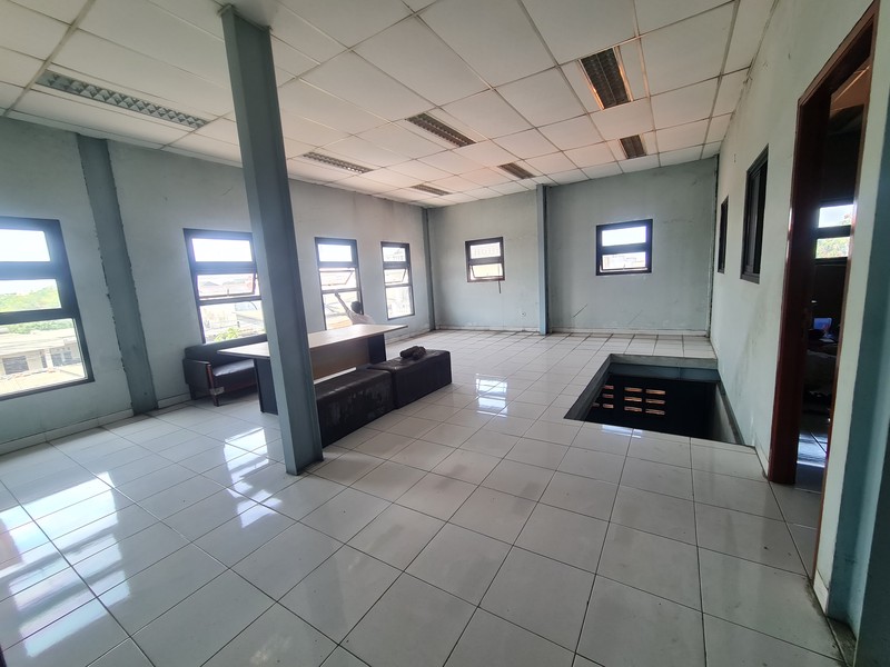 Gudang bagus standar industri di Cikarang Selatan dekat kawasan Delta Silikon, EJIP