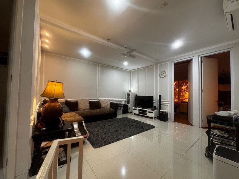 Rumah Semi Furnished Bagus SHM Siap Huni Dengan Hunian Nyaman @Bintaro Sektor 9