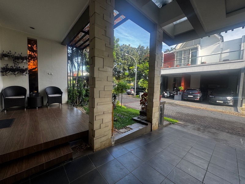 Rumah Semi Furnished Bagus SHM Siap Huni Dengan Hunian Nyaman @Bintaro Sektor 9