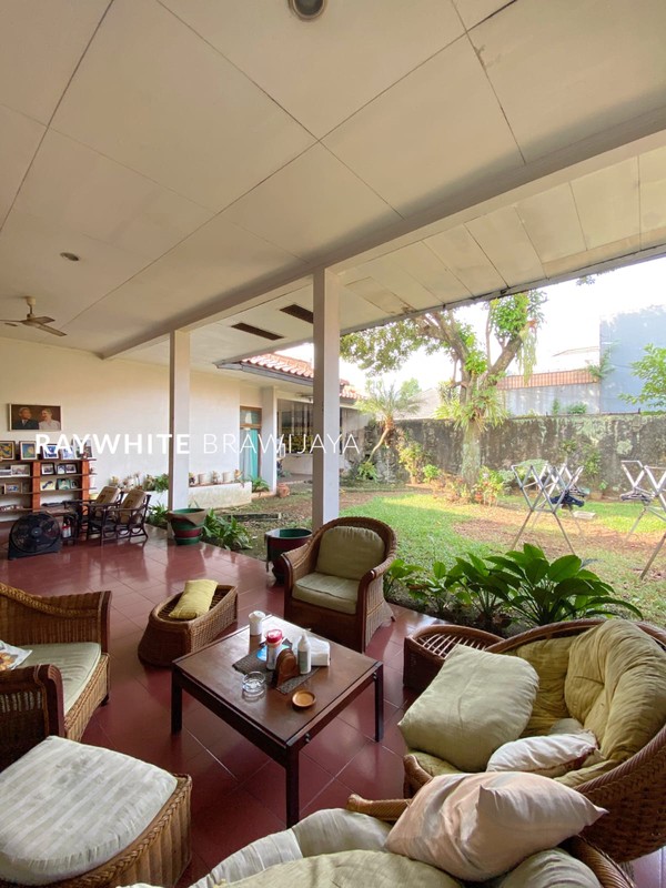 Best Price Rumah Cocok untuk Usaha Lokasi Strategis Area Benda Kemang Raya