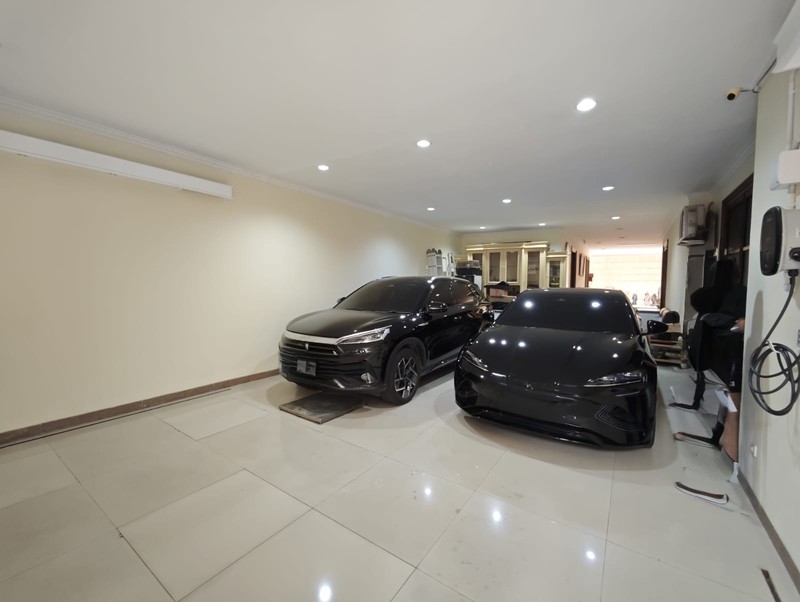 Dijual Rumah Bukit Gading Mediterania, Kelapa Gading