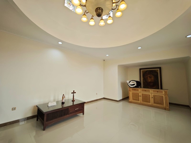 Dijual Rumah Bukit Gading Mediterania, Kelapa Gading