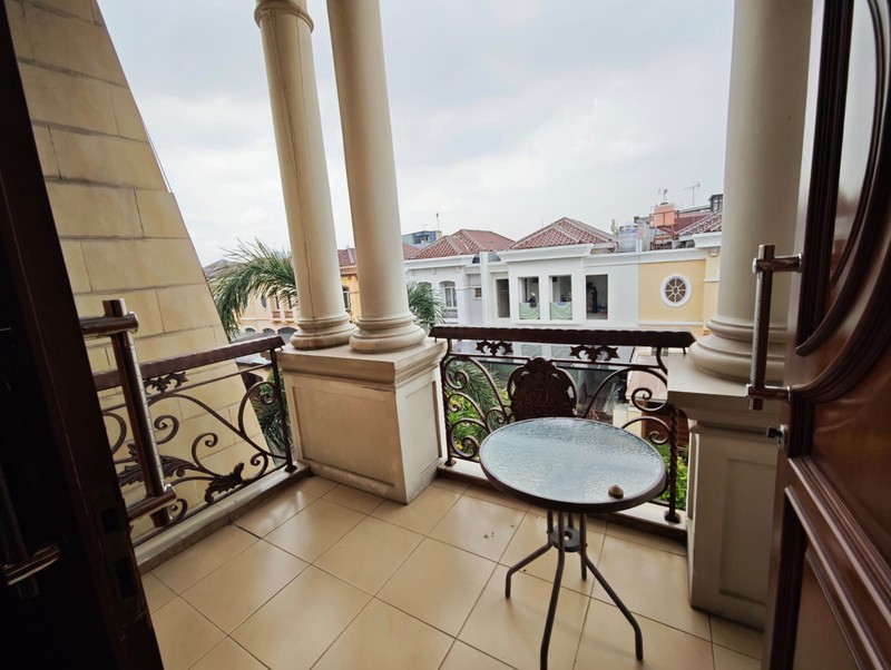 Dijual Rumah Bukit Gading Mediterania, Kelapa Gading