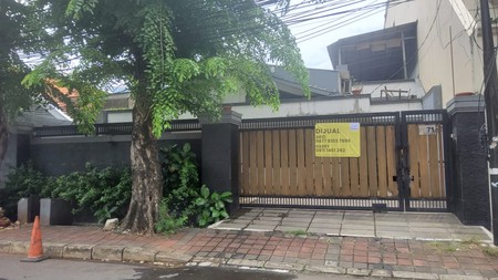 Rumah Asri dan Nyaman Lokasi Strategis di Cawang,Baru, Cawang, Jakarta Timur
