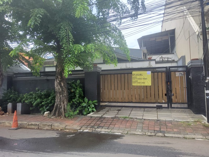 Rumah Asri dan Nyaman Lokasi Strategis di Cawang,Baru, Cawang, Jakarta Timur