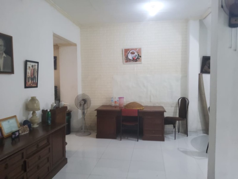 Rumah Asri dan Nyaman Lokasi Strategis di Cawang,Baru, Cawang, Jakarta Timur