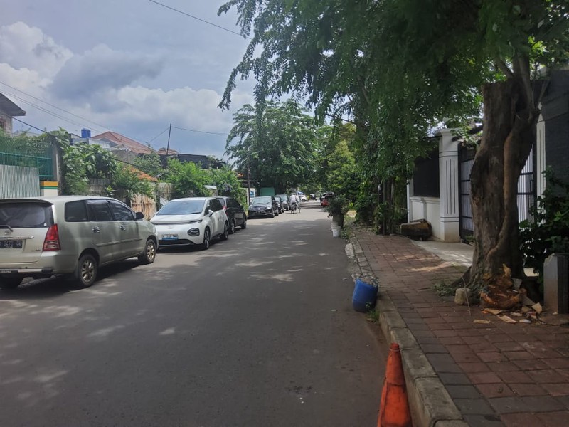Rumah Asri dan Nyaman Lokasi Strategis di Cawang,Baru, Cawang, Jakarta Timur