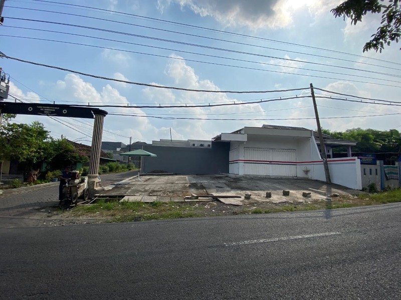 Jual Rumah dan Toko di Raya Bangkingan cocok untuk Usaha