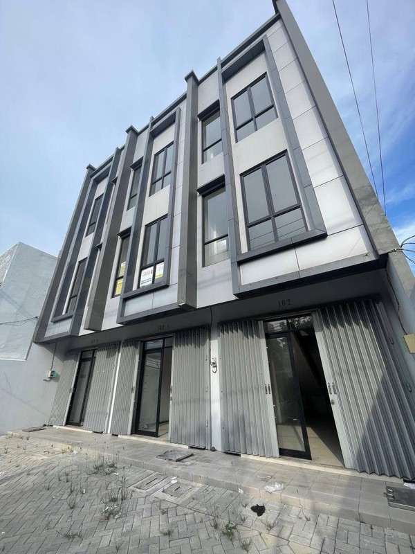 Disewakan Ruko Baru 3 Lantai Strategis di Jalan Nol Pusat bisnis, Kenjeran"