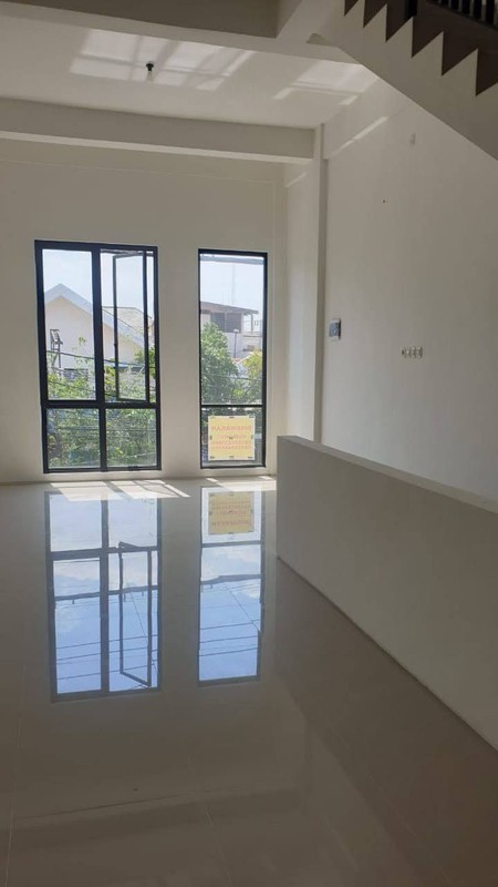 Disewakan Ruko Baru 3 Lantai Strategis di Jalan Nol Pusat bisnis, Kenjeran"