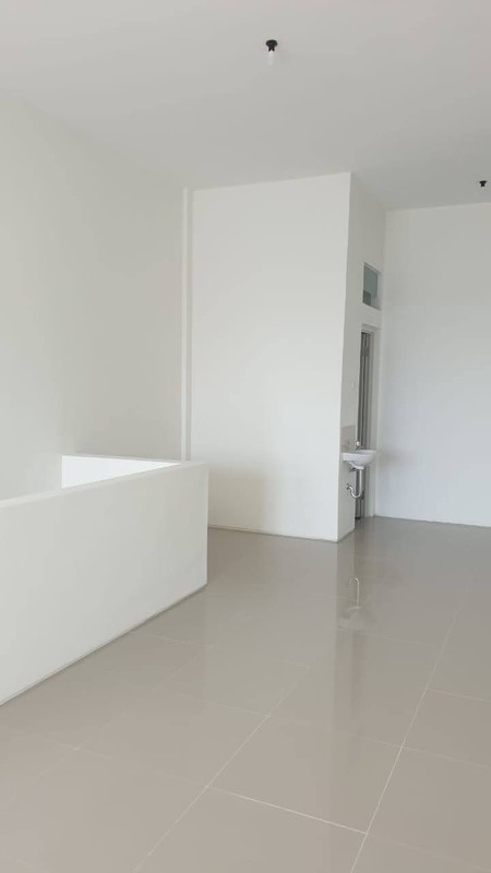 Disewakan Ruko Baru 3 Lantai Strategis di Jalan Nol Pusat bisnis, Kenjeran"