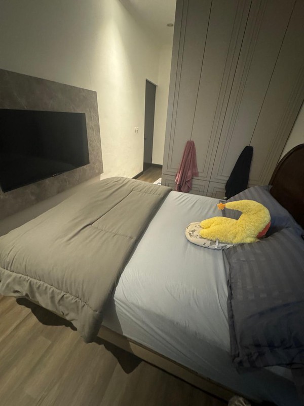 Rumah rapi 2 lantai di Regensy Melati Mas Serpong