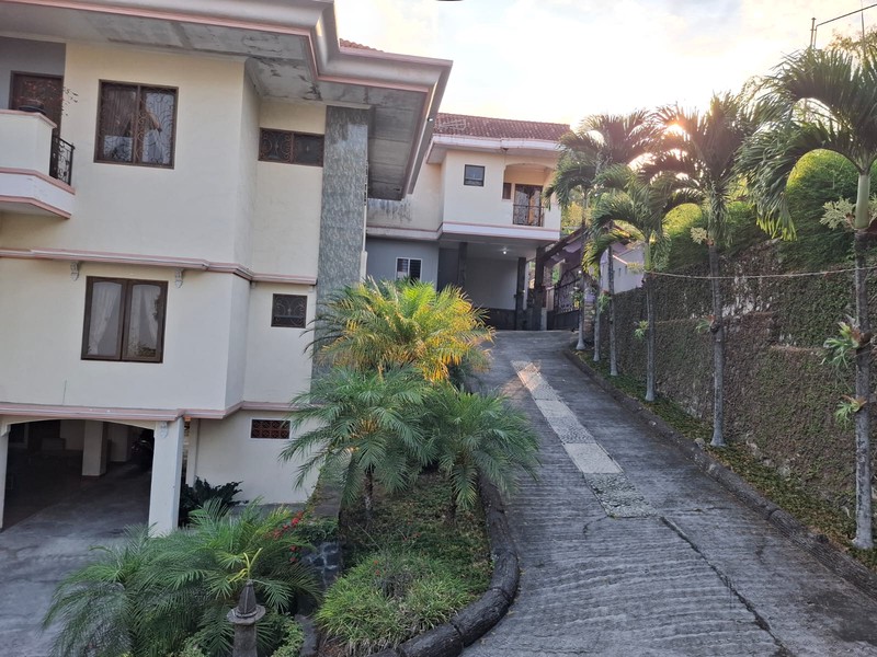 JUAL VILLA PERSEWAAN ISTIMEWA DAERAH LEDUG TRETES SISIH TIMUR