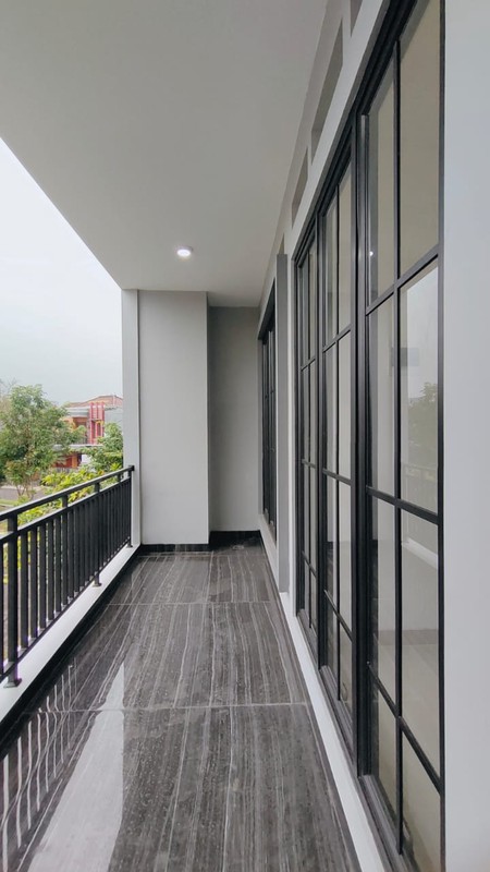 Rumah baru siap huni di Griya Loka BSD