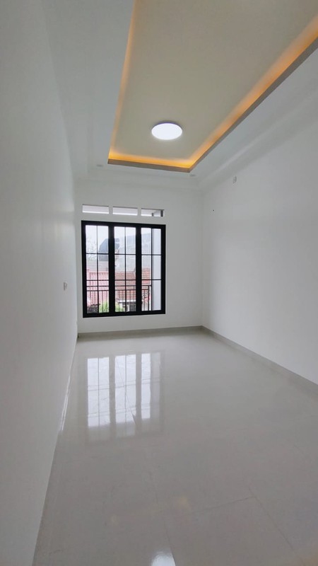 Rumah baru siap huni di Griya Loka BSD