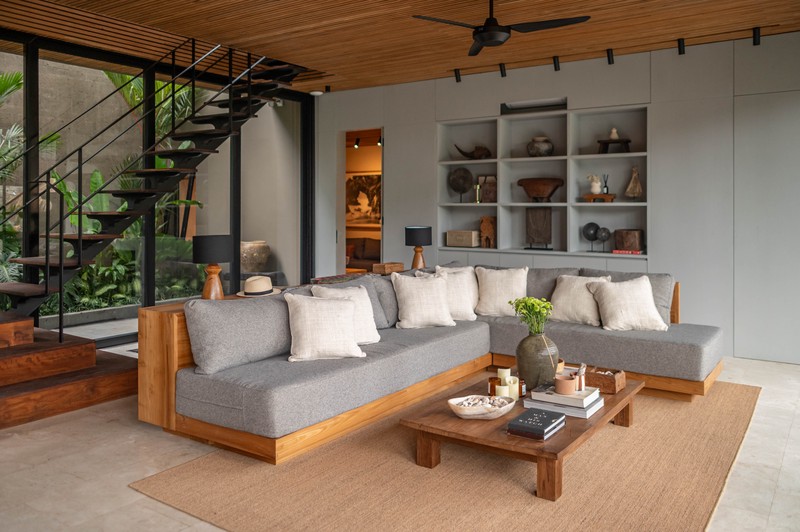 Leasehold - Luxurious Modern Tropical Family Villa in Babakan, Canggu, Bali