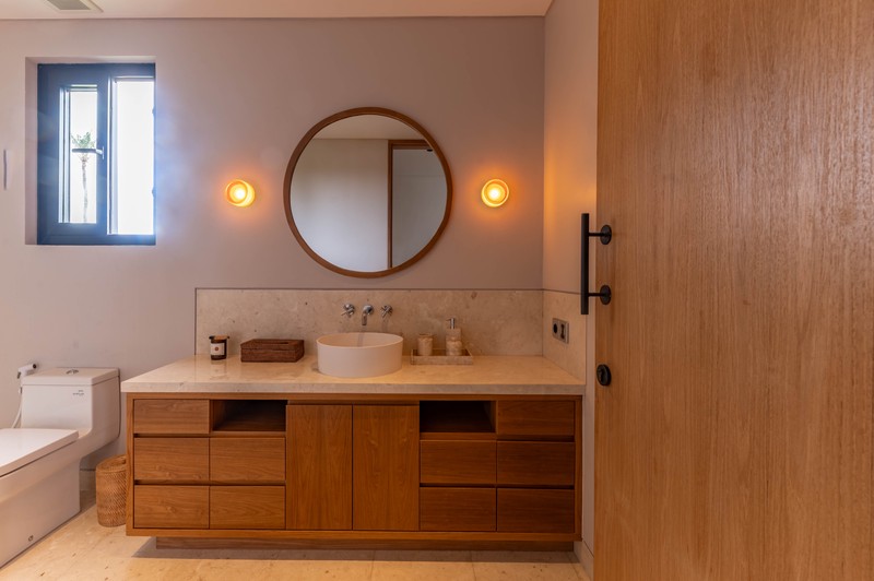 Leasehold - Luxurious Modern Tropical Family Villa in Babakan, Canggu, Bali