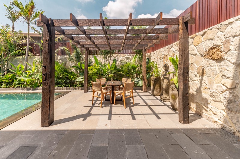 Leasehold - Luxurious Modern Tropical Family Villa in Babakan, Canggu, Bali