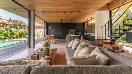 Leasehold - Luxurious Modern Tropical Family Villa in Babakan, Canggu, Bali